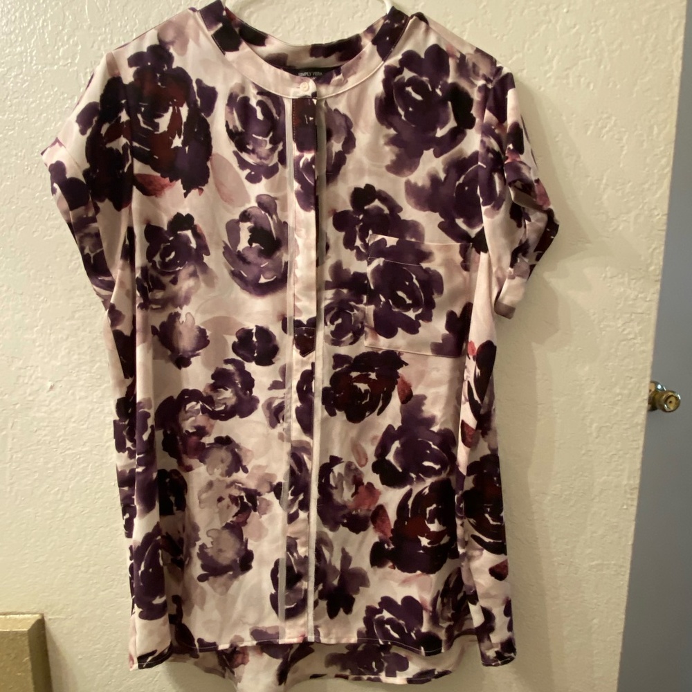Simply Vera Wang Purple & White Floral Button Up Blouse